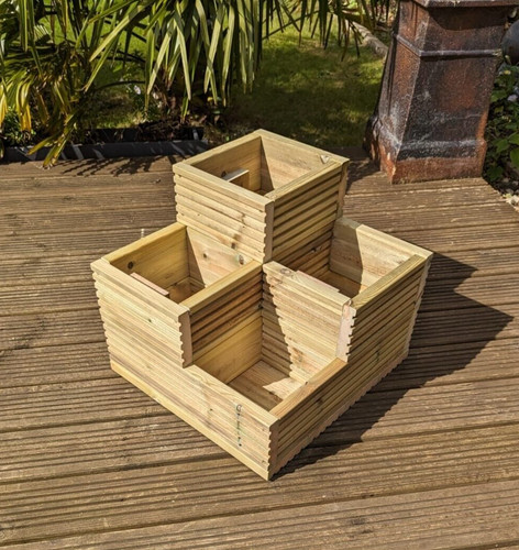 Large corner decking - 3, tier